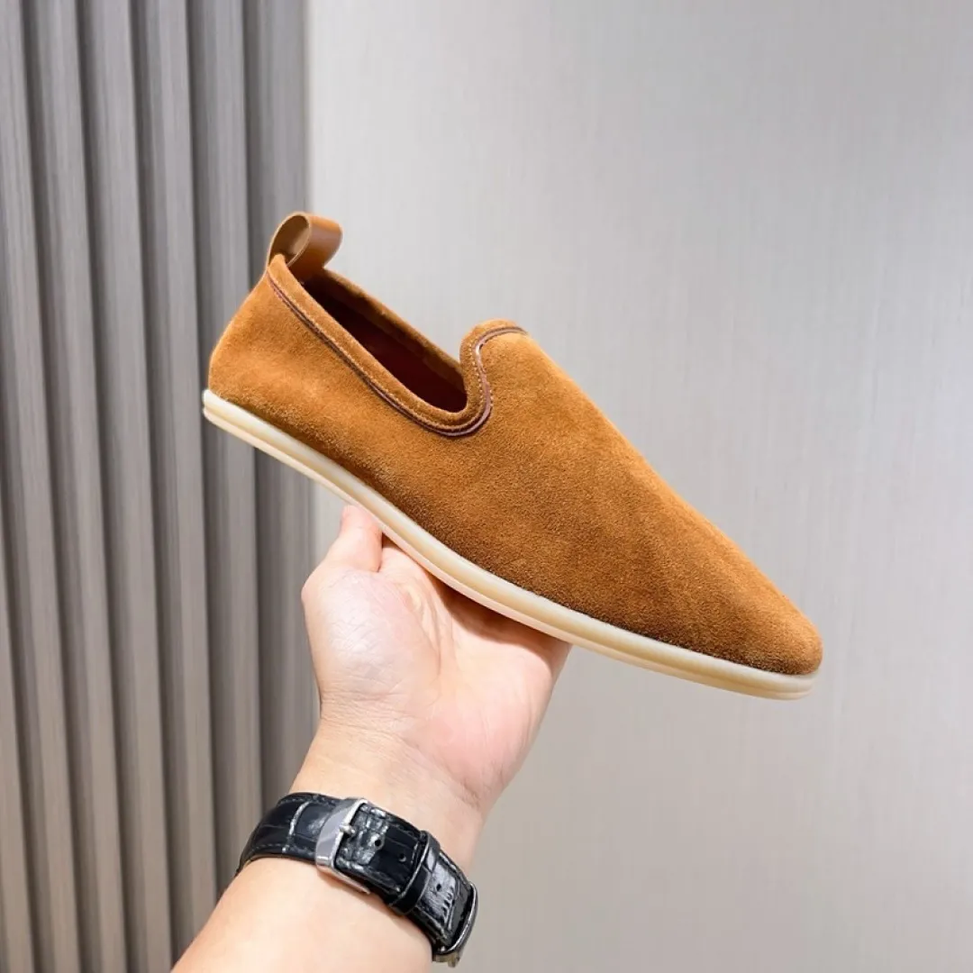 Men's shoes 400💰[loro piana] 2025 new moccasins, popular casual sneakers for street men. The shoes are made of first-layer suede leather uppers with rubber soles, a classic. The complex craftsmanship and meticulous structure make the shoes light and soft, allowing you to walk comfortably and freely. Perfect for summer wear. Yardage: 38-45.